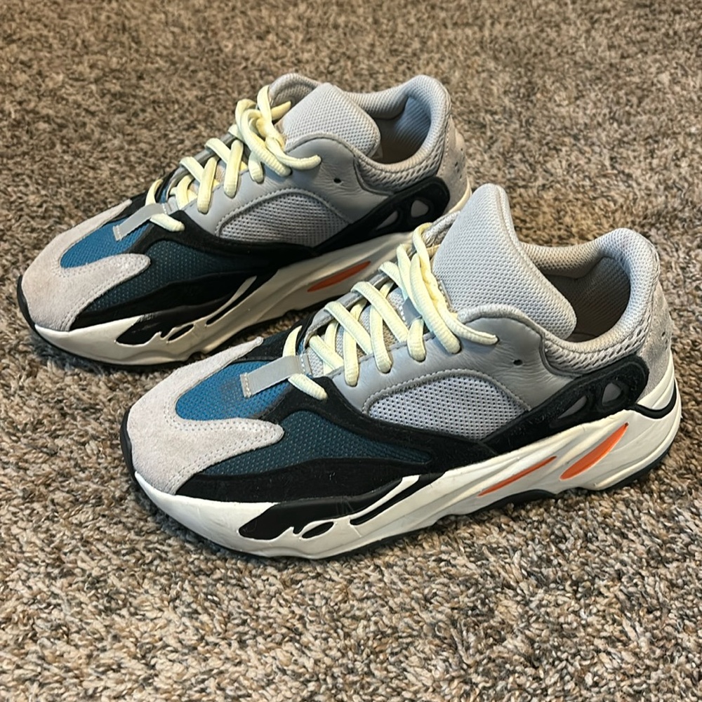 Yeezy Boost 700 "Wave Runner"